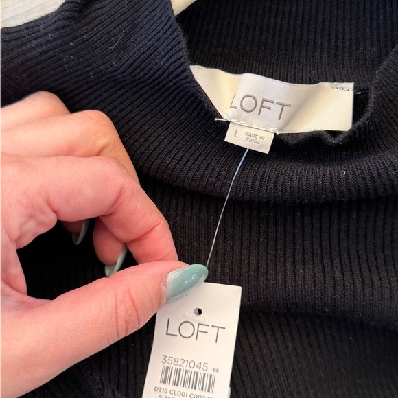 Elegant Black Long Sleeve Turtleneck dress - Picture 3 of 5